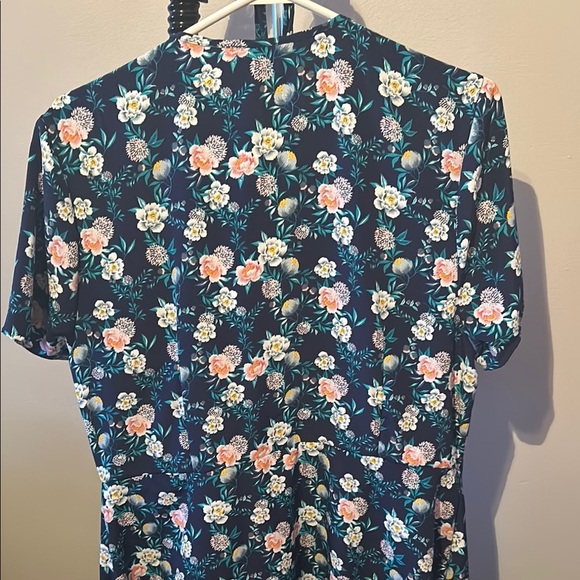 Blue and Pink Floral Robe with Short Sleeves - Picture 6 of 7